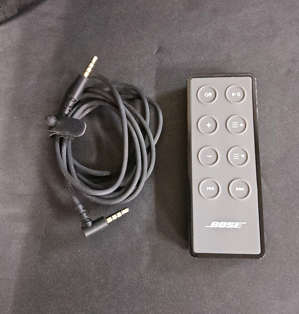 Bose SoundDock N123 Portable Speaker Bundle