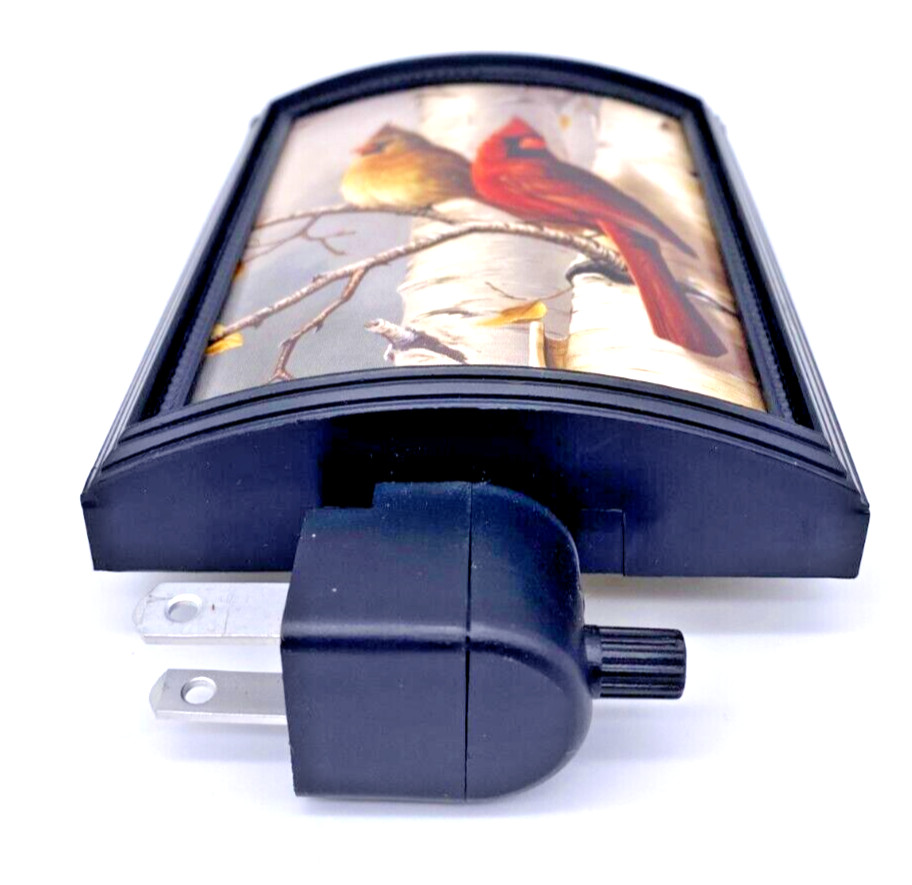 Cardinal Nightlight 5.25" x 3.5" Taiwan Plastic Vintage