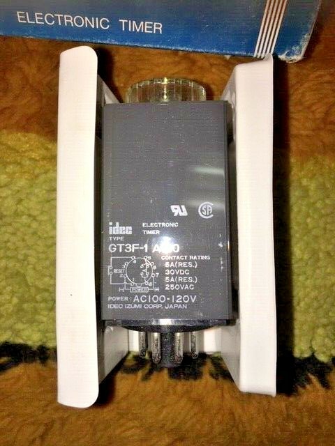IDEC GT3F-1A100 Electronic Timer Relay, 1-180 Seconds, 120V, New Open Box