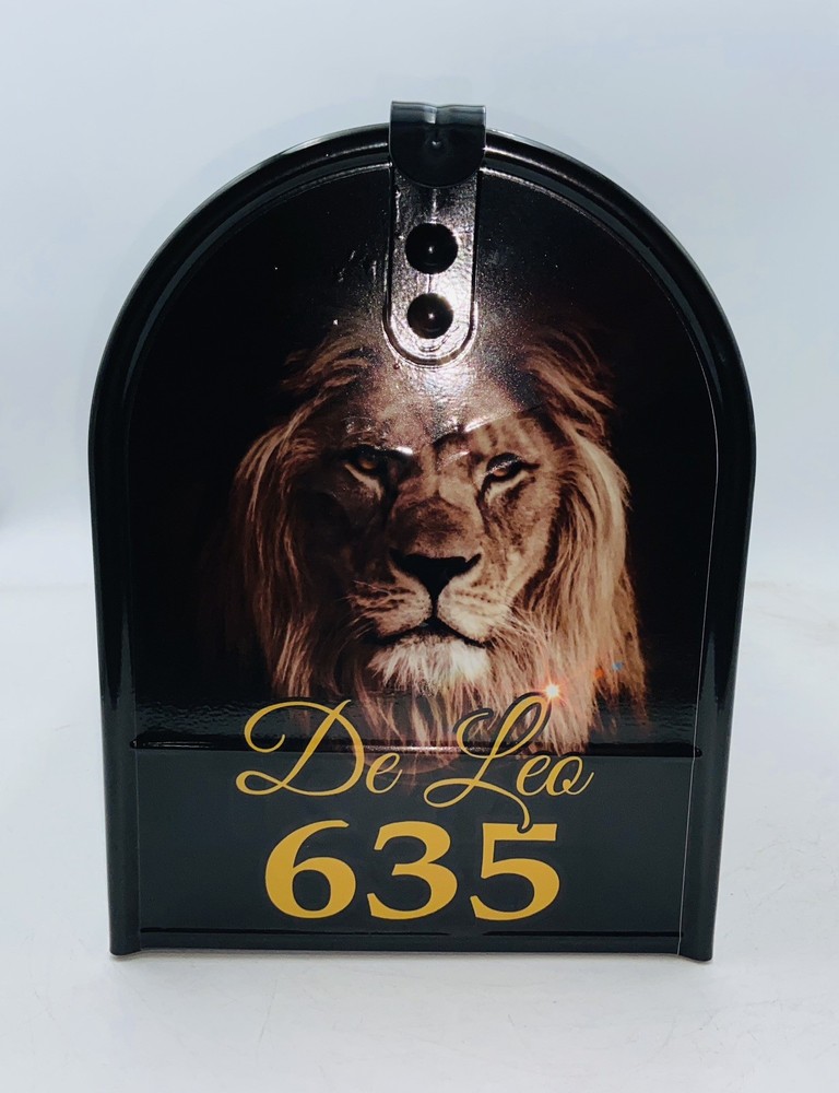 Lion Custom Mailbox: Patriotic Gift Ideas
