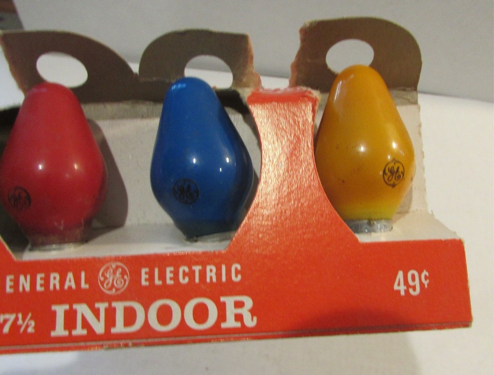12 VTG C7 Xmas Light Bulbs Work Green Red Yellow Blue GE Scroll Circle Ceramic C
