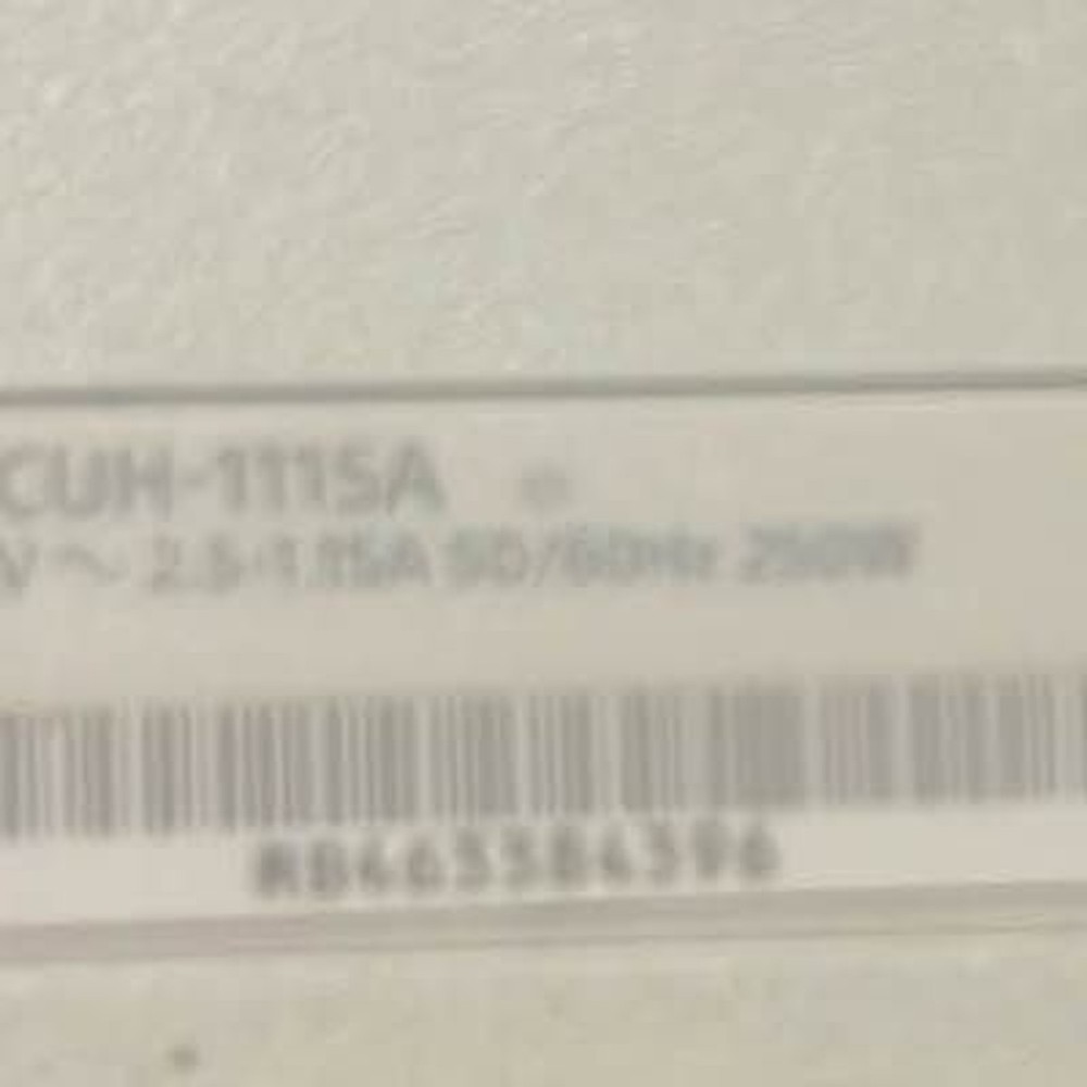 PlayStation 4 Console Glacier White 500 GB With Matching Controller