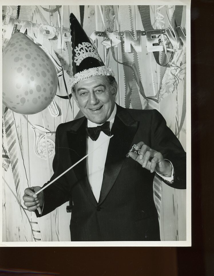 GUY LOMBARDO ORIG  7X9 PHOTO #X9375