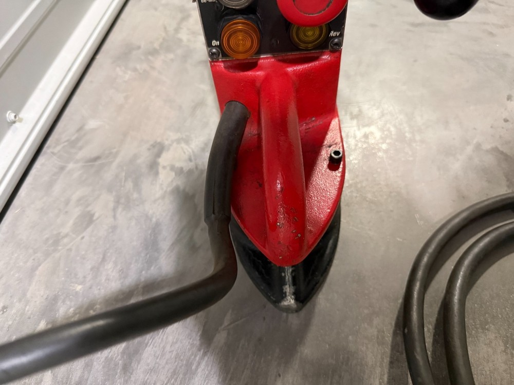 Milwaukee 4202 Heavy Duty Electromagnetic Drill Press Base
