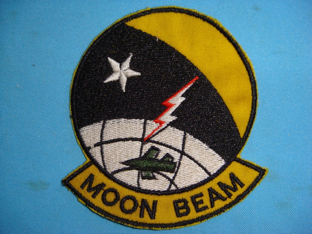VIETNAM WAR PATCH, USAF 7th AIRBORNE COMMAND & CONTROL SQUADRON MOON BEAM