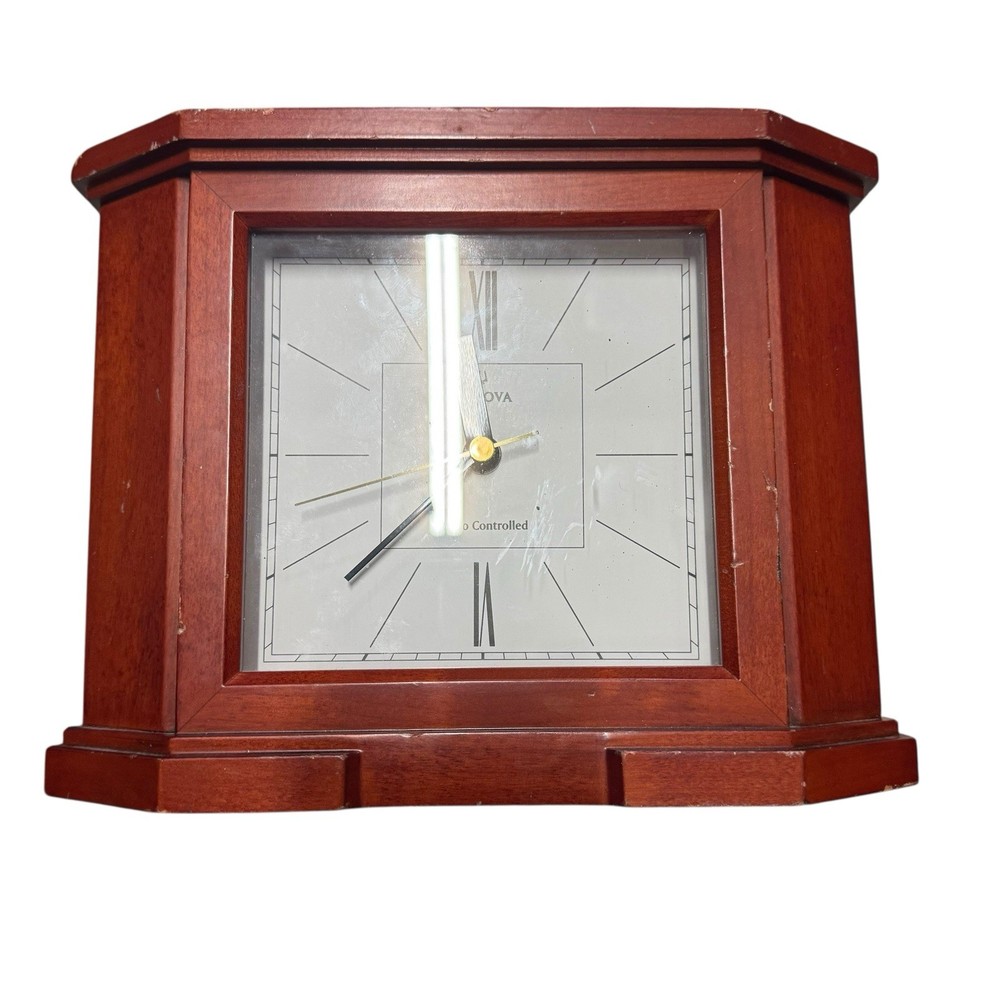 BULOVA Mantel Clock. Battery Operated.  Tested.