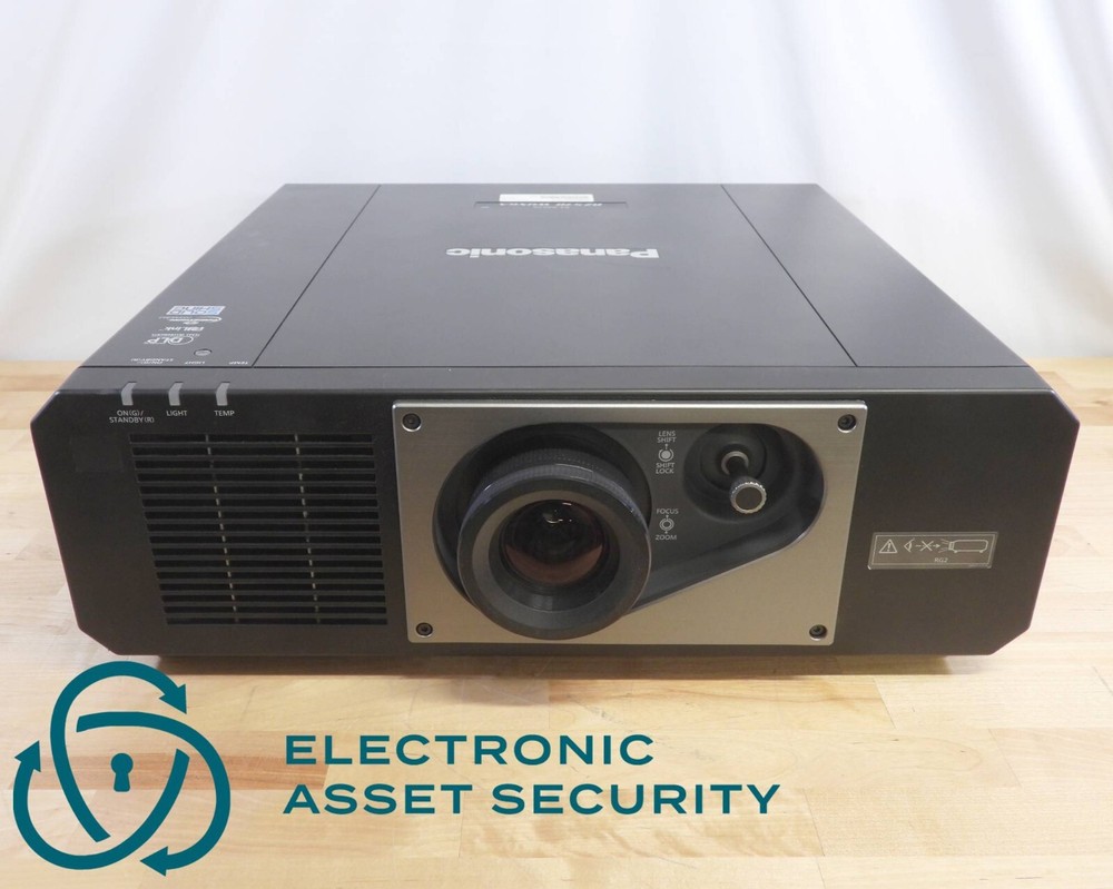 DEFECTIVE damage Panasonic DLP Projector PTRZ570B G3D