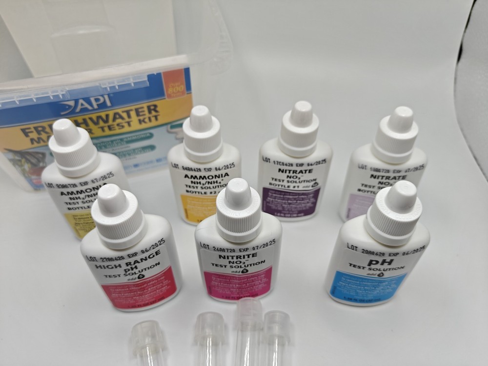 API Freshwater Aquarium Water Test Kit 800 Tests pH Ammonia Nitrite Nitrate