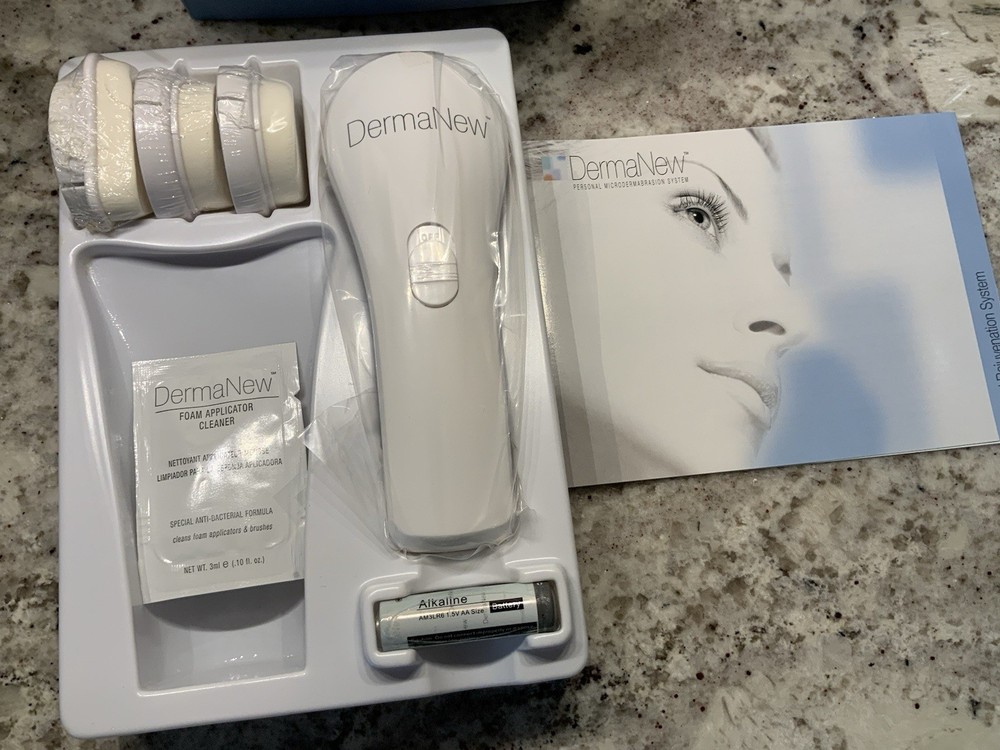 DermaNew Personal Microdermabrasion Device