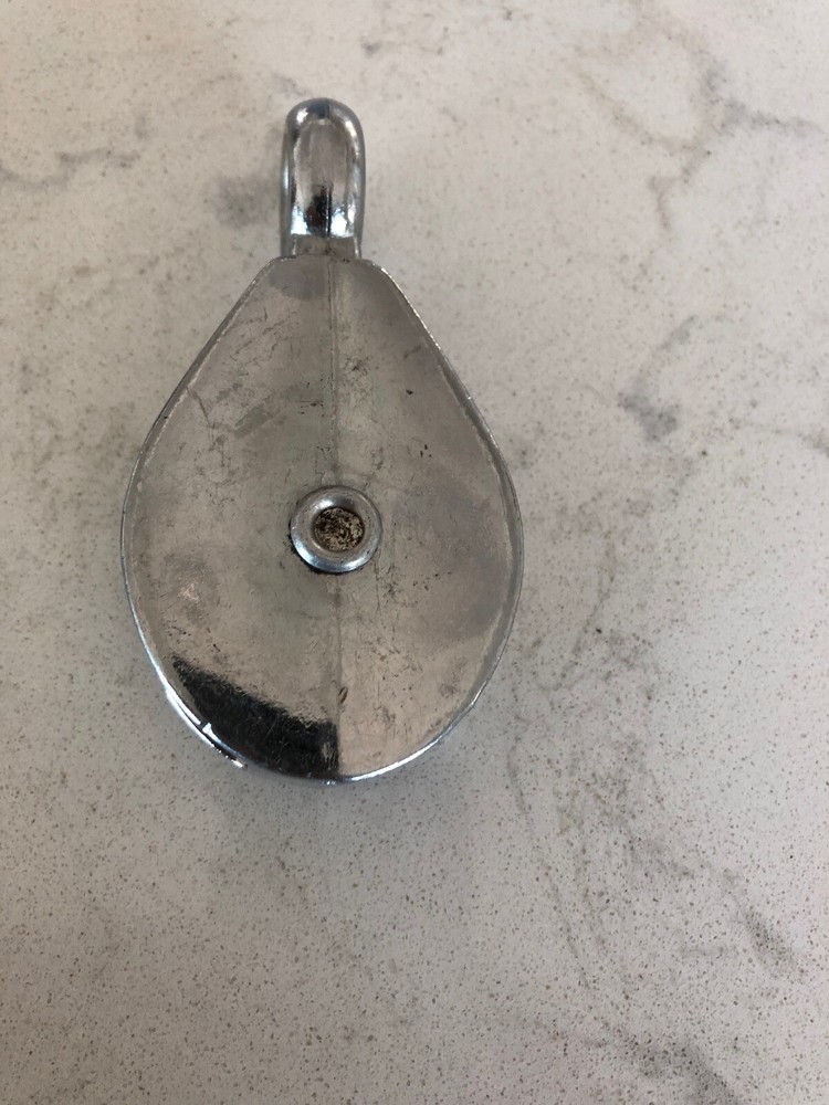 LARGE SINGLE SOLID EYE PULLEY 4”X2”1” Made In Taiwan
