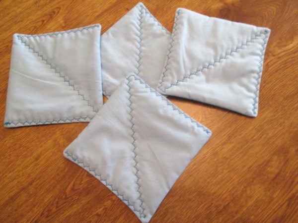 Multi Blue Flowers Print Handmade Quilted Coffee Cup, Beverage Coasters