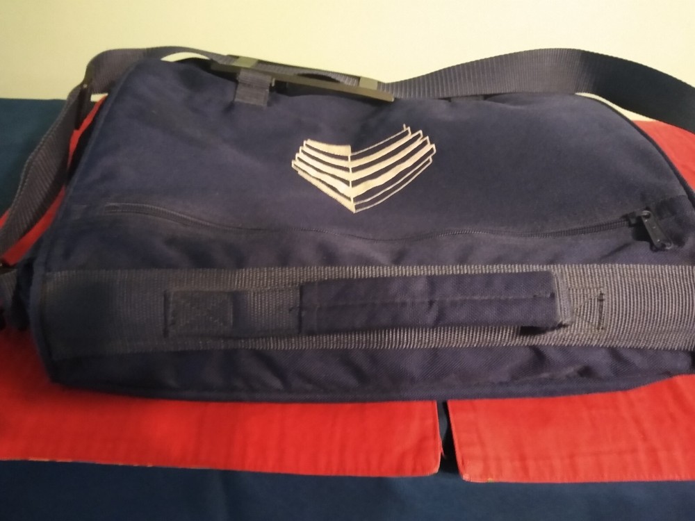 PURDUE Pharma One Stamford Forum Insignia Computer/Laptop Bag (empty)