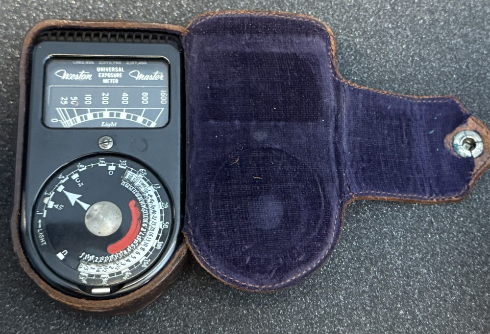 Weston Master Universal Exposure Meter Model 715 + Original Case - Works!
