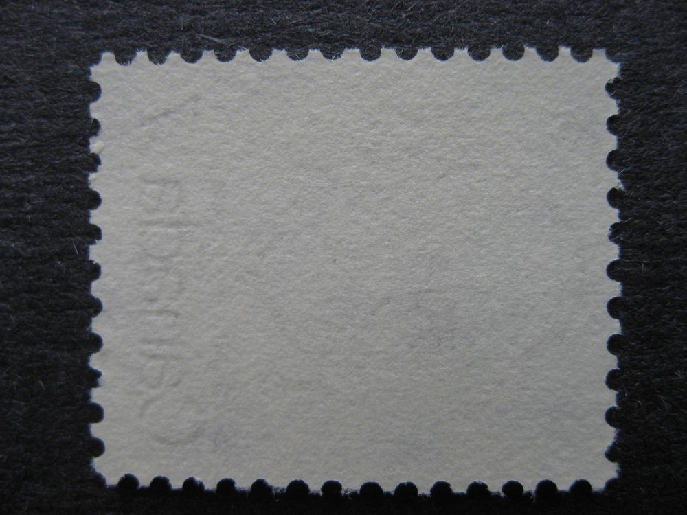 CANADA 592 MNH 1 bar tag error, have a look at it!!