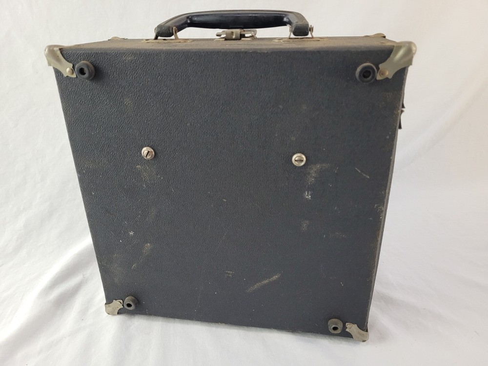 Lectrotech Picture Tube Analyzer model CRT-100 - Powers On