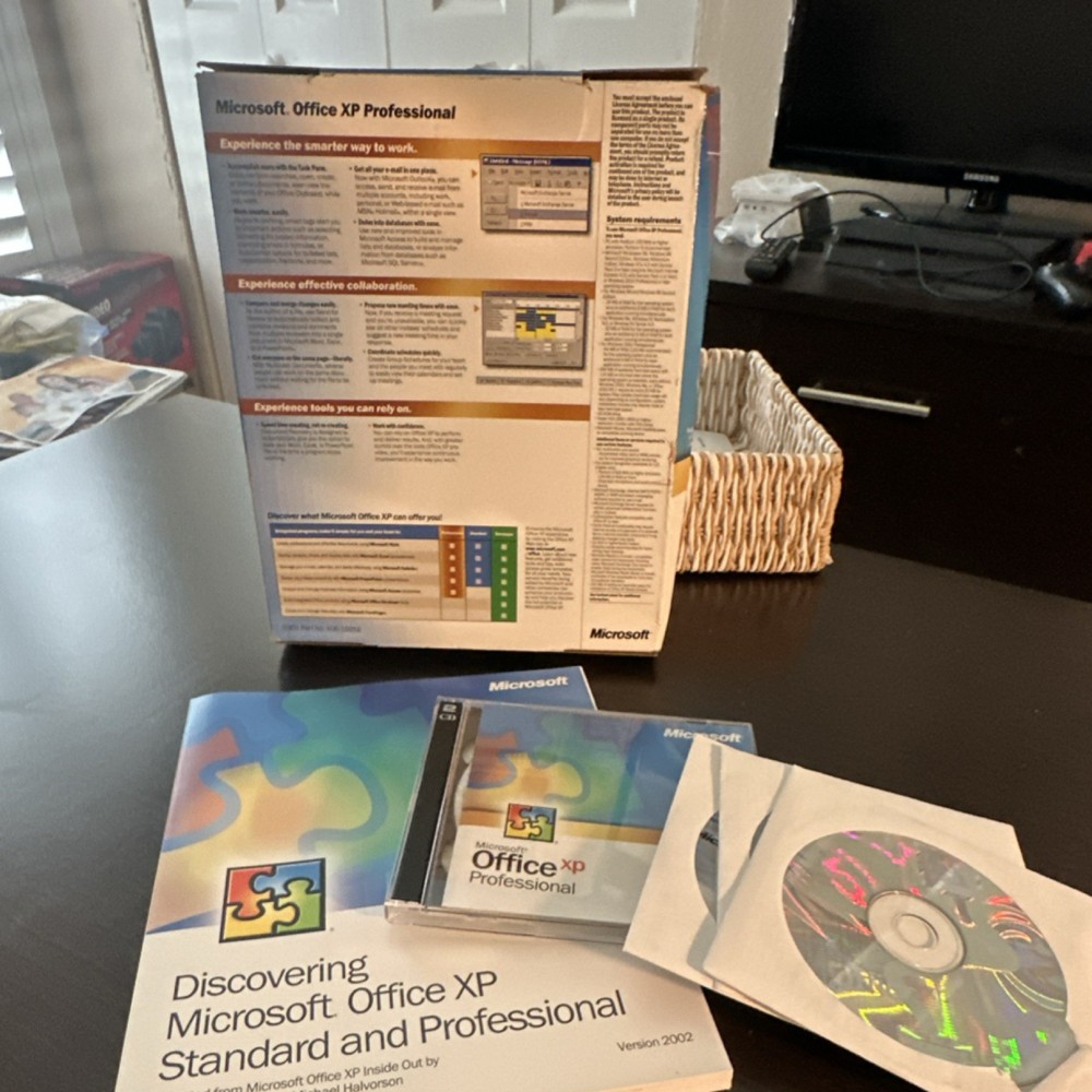 Microsoft Office XP Professional Office Software Suite CD Windows English