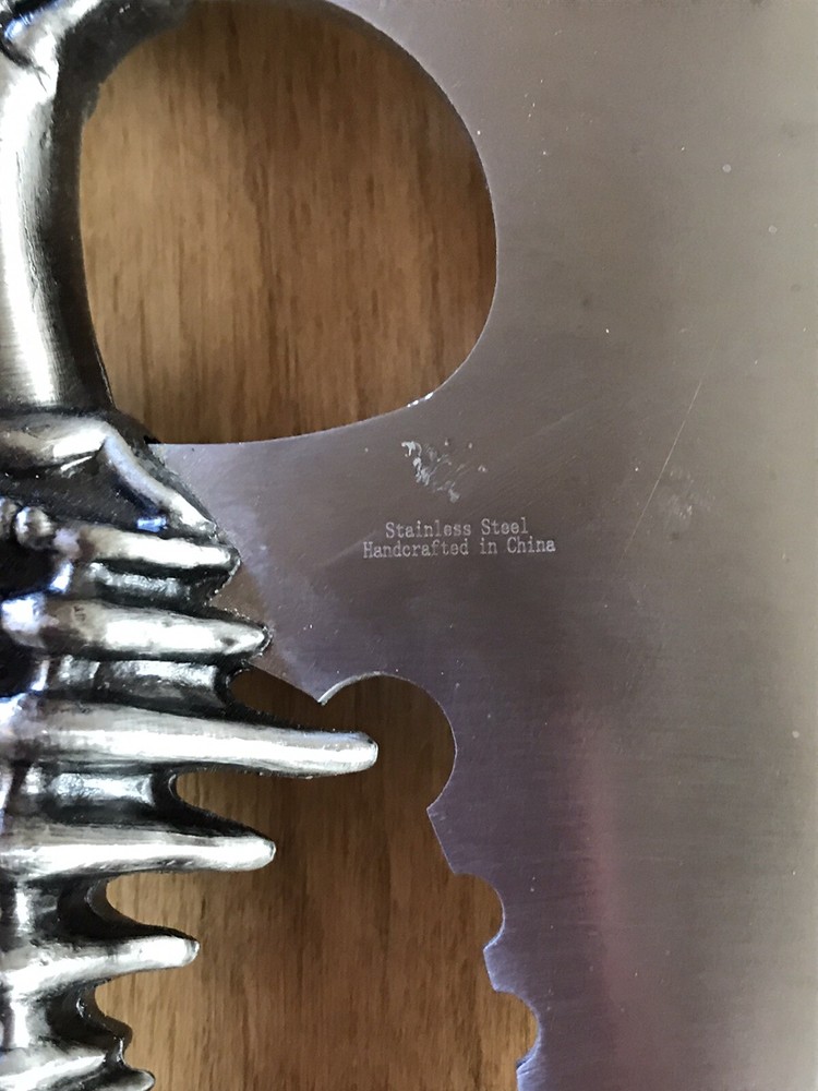 K Exclusive Alien Battle Axe