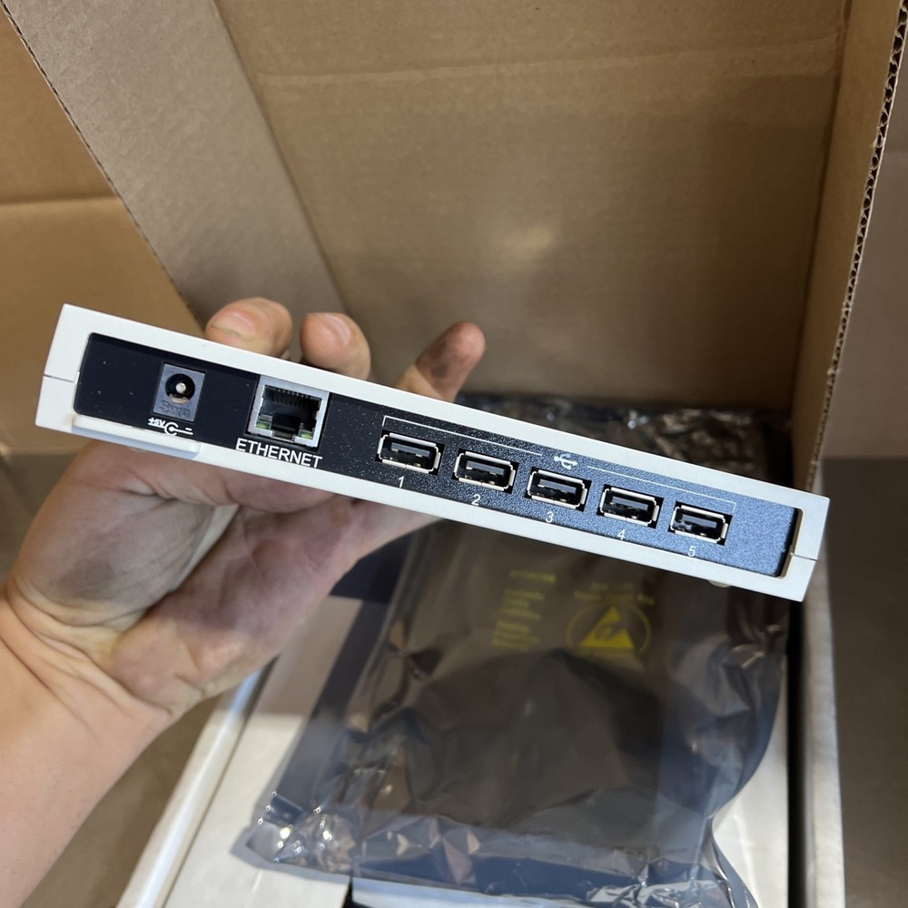 Inside Out Networks AnywhereUSB/5 USB-Over-Ethernet Hub Nos Surplus