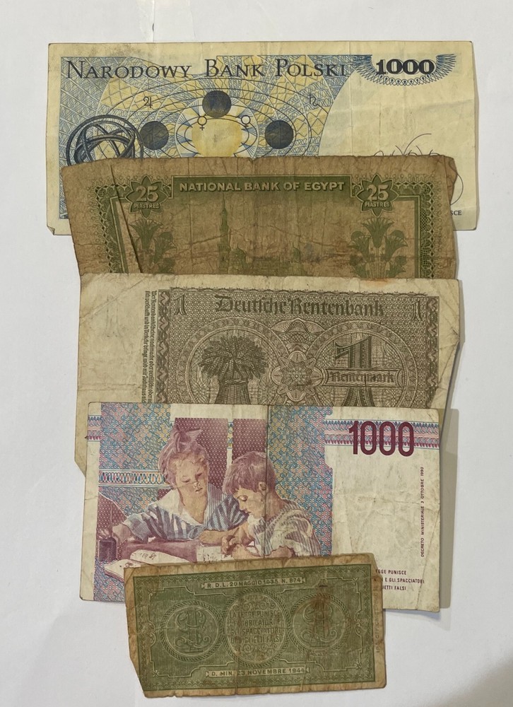 Old Foreign Currency (#608) 12 different lower grades. Some with problems nice