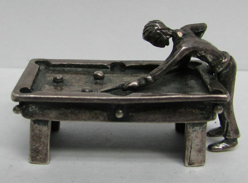 GREAT COLLECTABLE STERLING SILVER MINIATURE POOL TABLE & PLAYER
