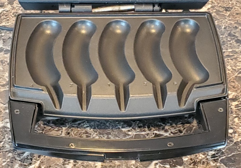JOHNSONVILLE SIZZLING SAUSAGE ELECTRIC GRILL (READ DESCRIPTION)