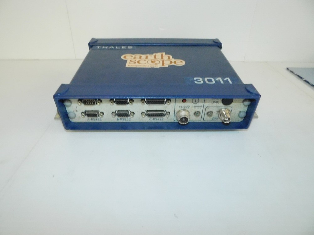 THALES NAVIGATION MODEL TRM100 GPS COMPASS & 3011 (#4700)