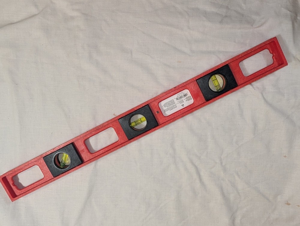 Project Source Lowe's 24 in Standard Level Red Black Portable Three Vials