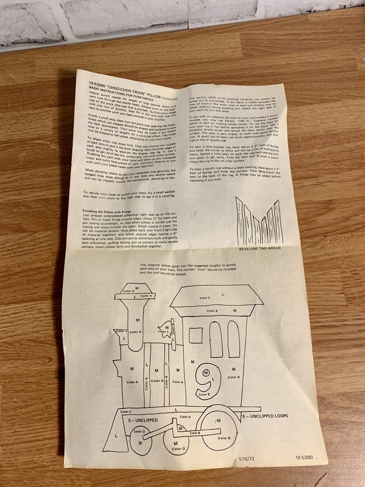VTG LEEWARDS PUNCHWORK PILLOW KIT 15” CHOO-CHOO TRAIN