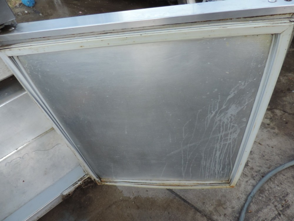 REFRIGERATED PREP. PIZZA SANDWICH TABLE (CONTINENTAL)