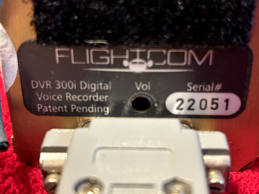 FLIGHTCOM DVR 300i-XT DIGITAL VOICE RECORDER