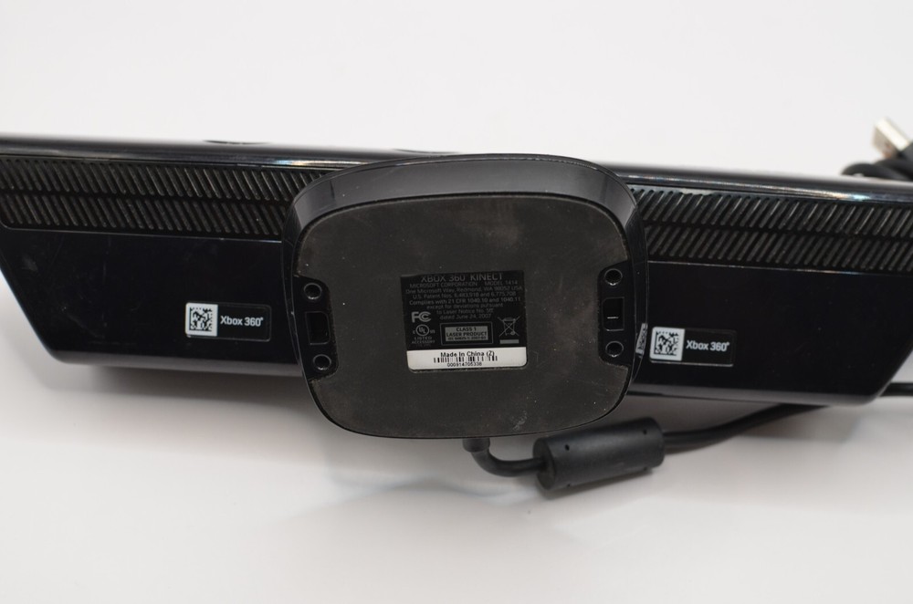 Microsoft Kinect Sensor for Xbox 360 *WORKS*