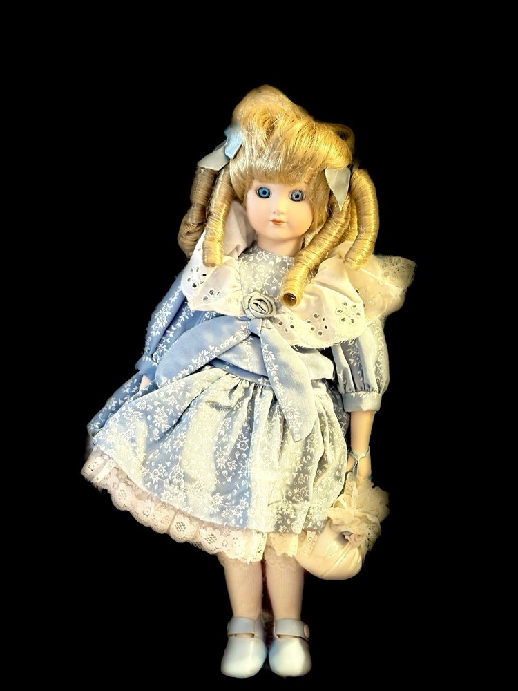ACTIVE HAUNTED DOLL SPIRIT SYNTHIA