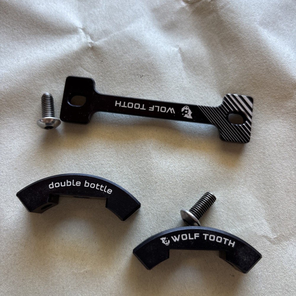 Wolf Tooth Components Double Bottle Adapter