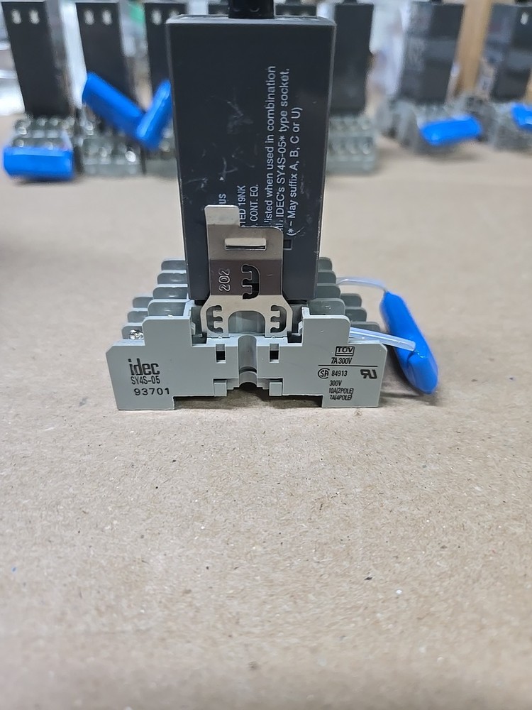 Idec GT5Y-4SN Electronic Timer 3AMP 100/120V