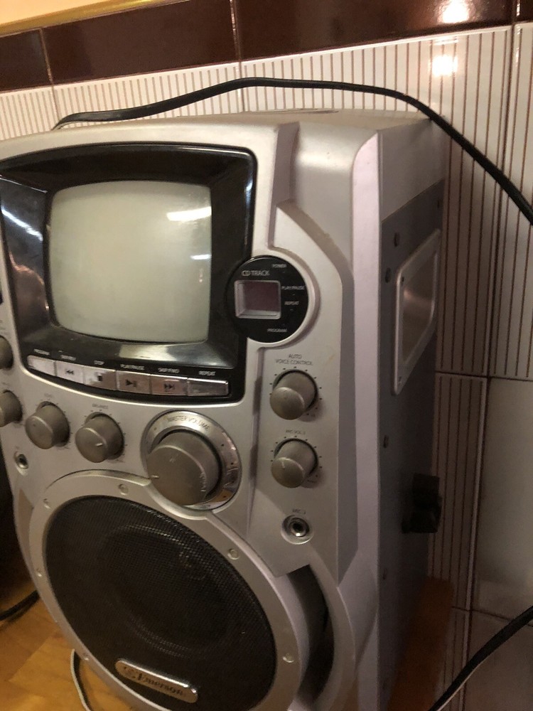 karaoke machine with screen used