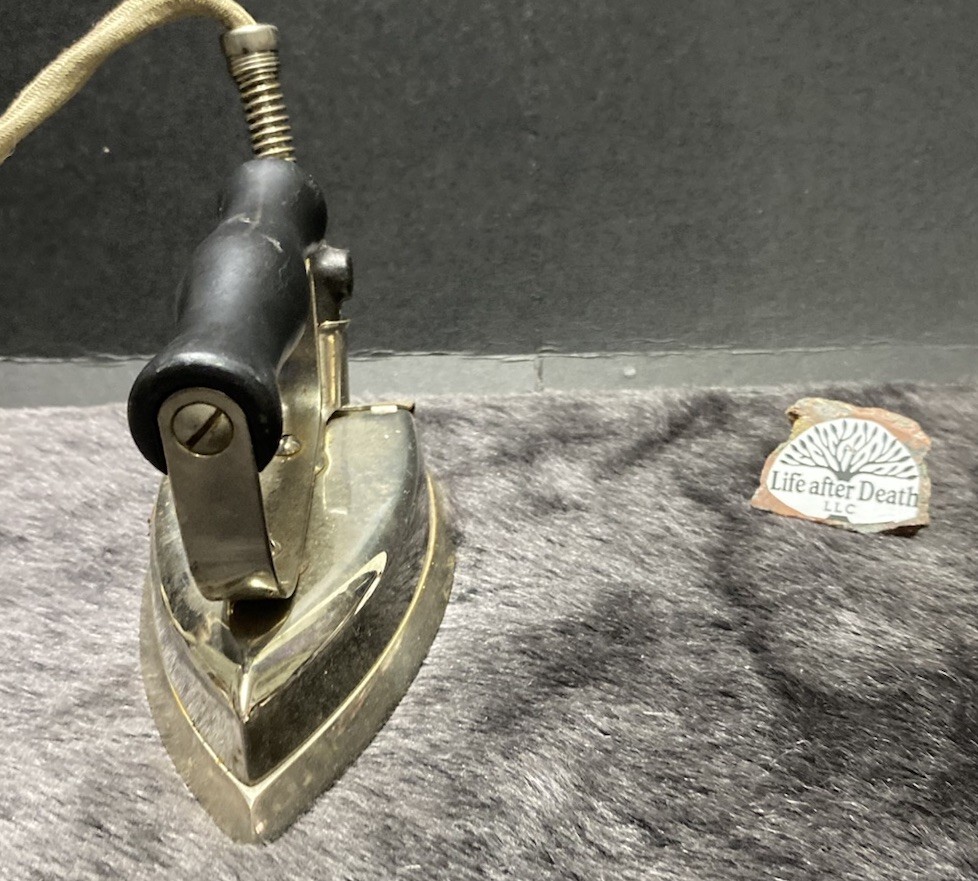 Hot Point Edison Electric Iron