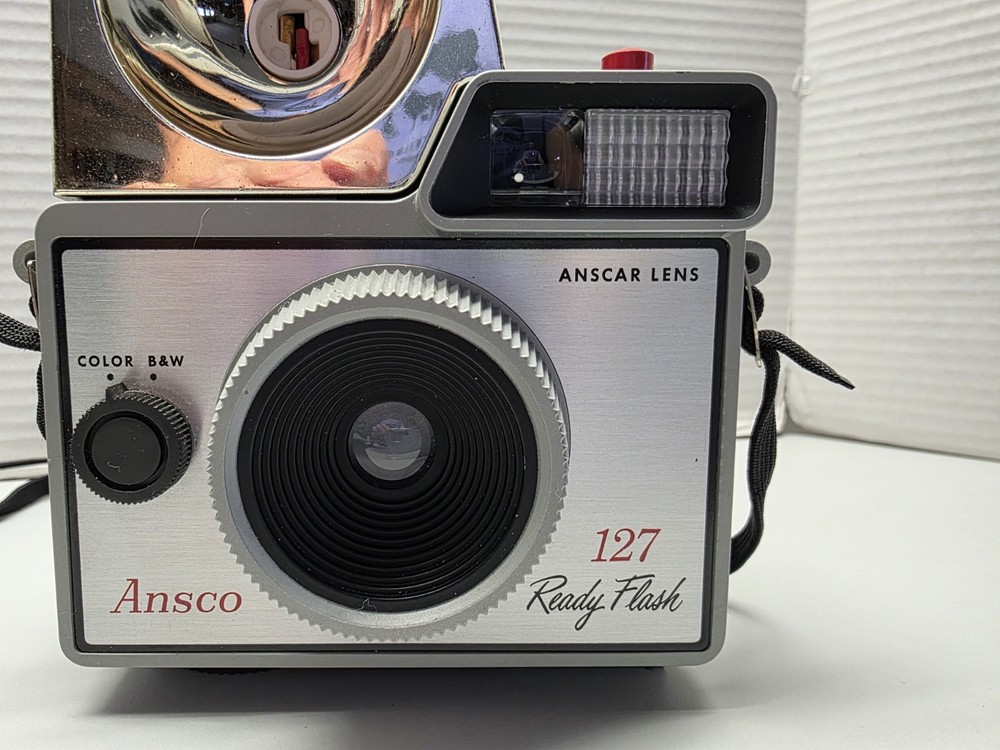 ANSCO READY FLASH 127 CAMERA WITH CARRY CASE BOX FLASH BULBS KODAK