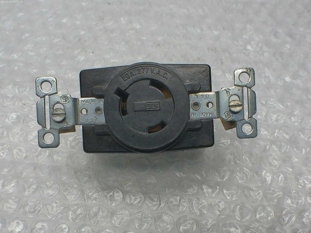 BRYANT RECEPTACLE 20A-277VAC NSNP