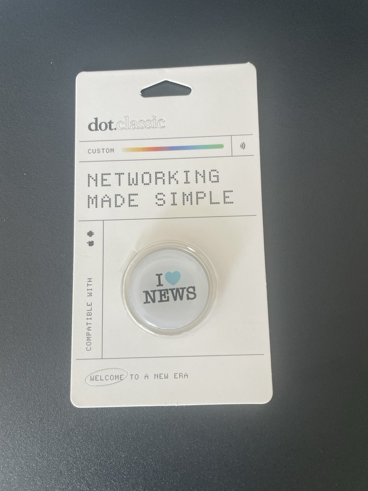 NEW dot.class White Digital Networking Business Card Tap Share iPhone /Android