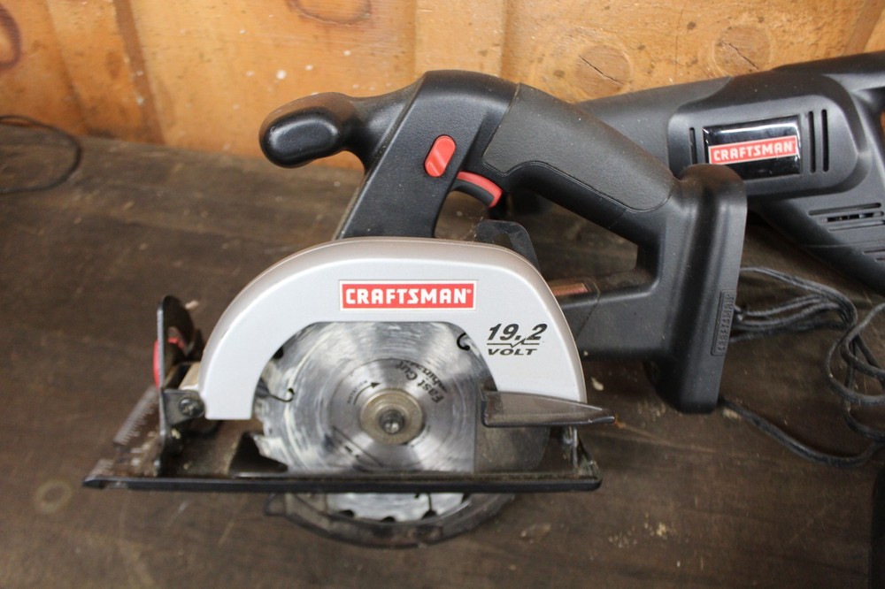 CRAFTSMAN 6PC SET- Drill, Saw, Light, Charger, Etc.
