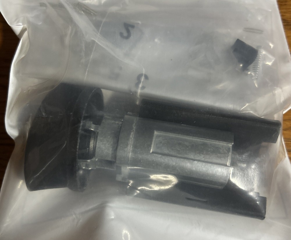 Ford 8 Cut Ignition Key Switch Lock Cylinder Uncoded Unassembled Strattec 707624