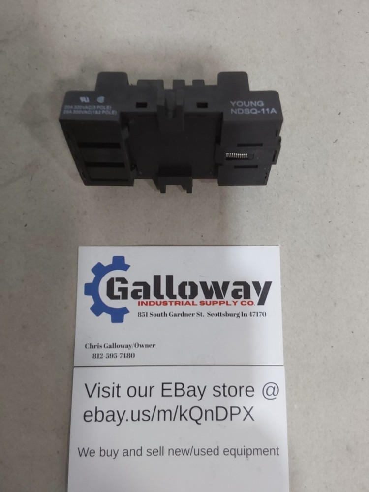 Young NDSQ-11A Relay Socket NDSQ11A USED