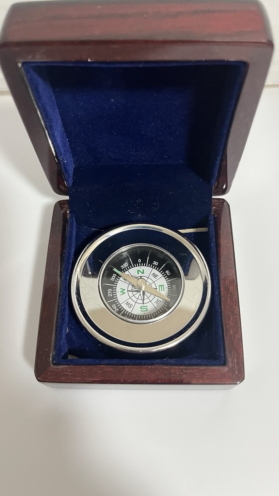 Compass For Desk With Keepsake Box 3x3