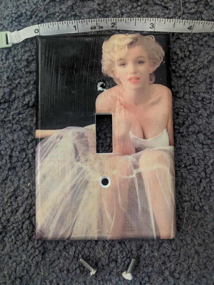 Marilyn Monroe Light Switch Cover