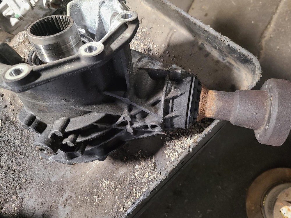 Used Transfer Case Assembly fits: 2017 Ford Fusion Grade C