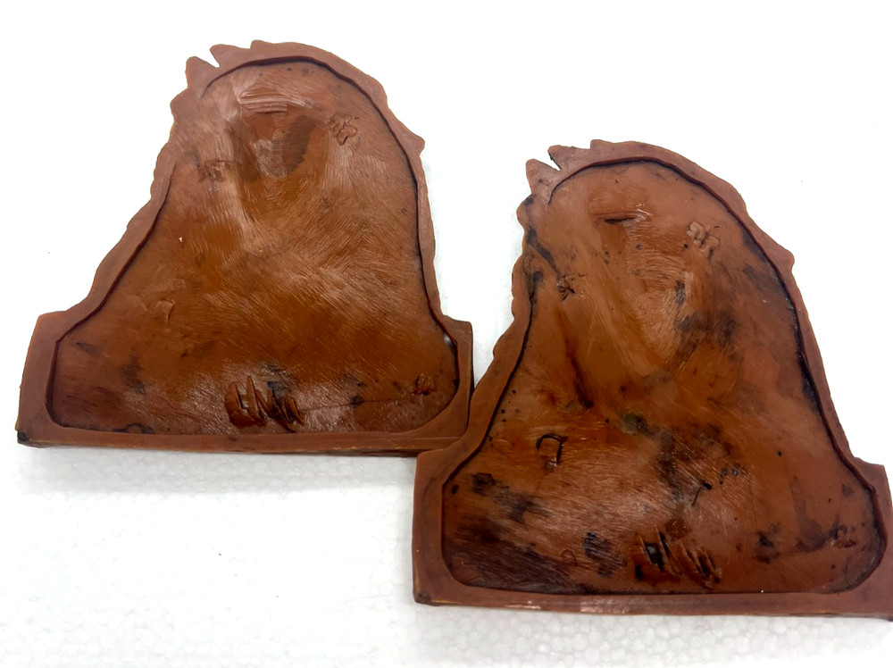 Plastic Lion Bookend Covers Set