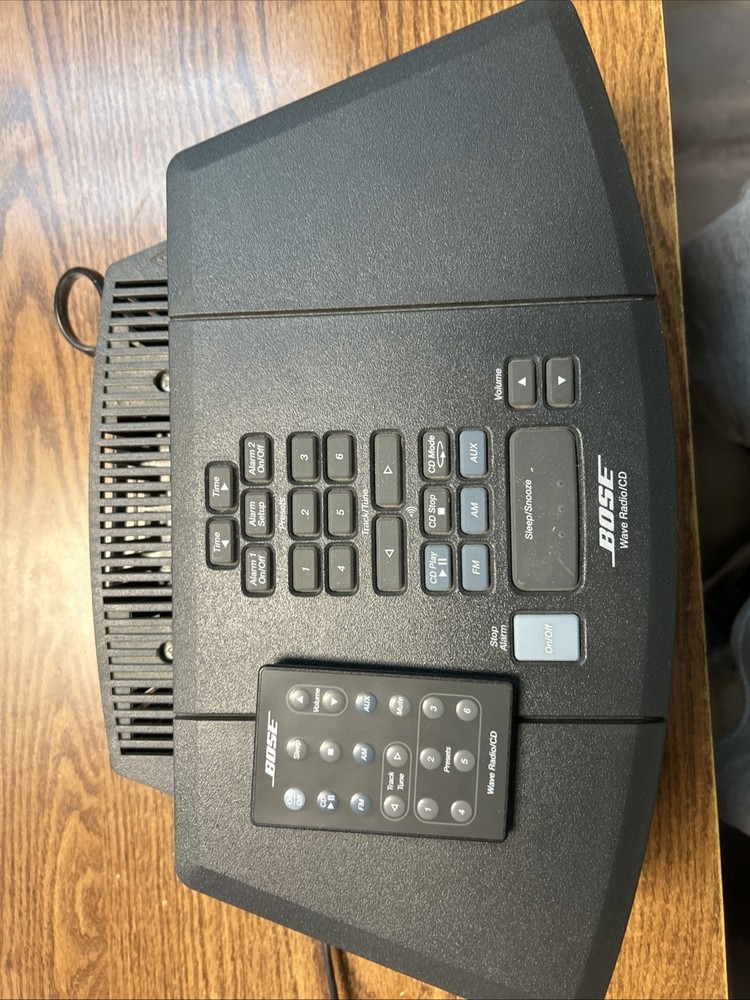 Bose Wave/CD Model AWR13 W/Remote Works Great