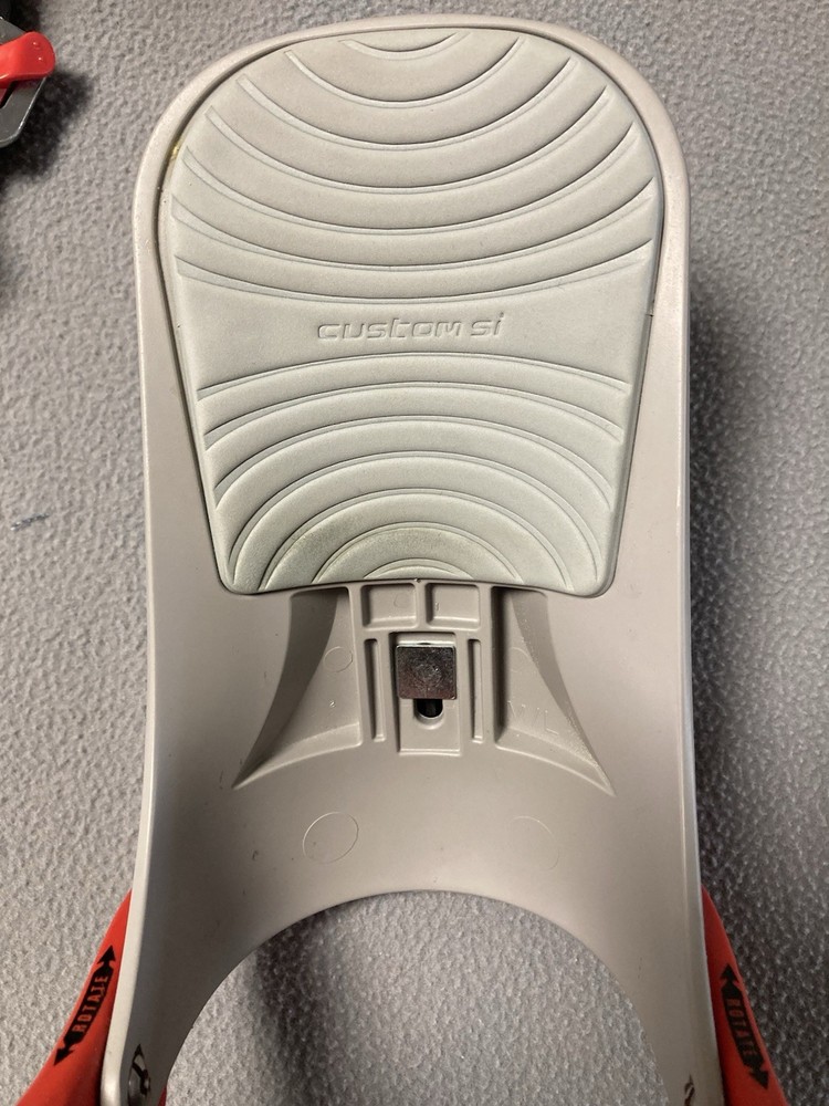 Burton Custom Step In (SI) Snowboard Bindings M/L. (NOT Step On Binding)