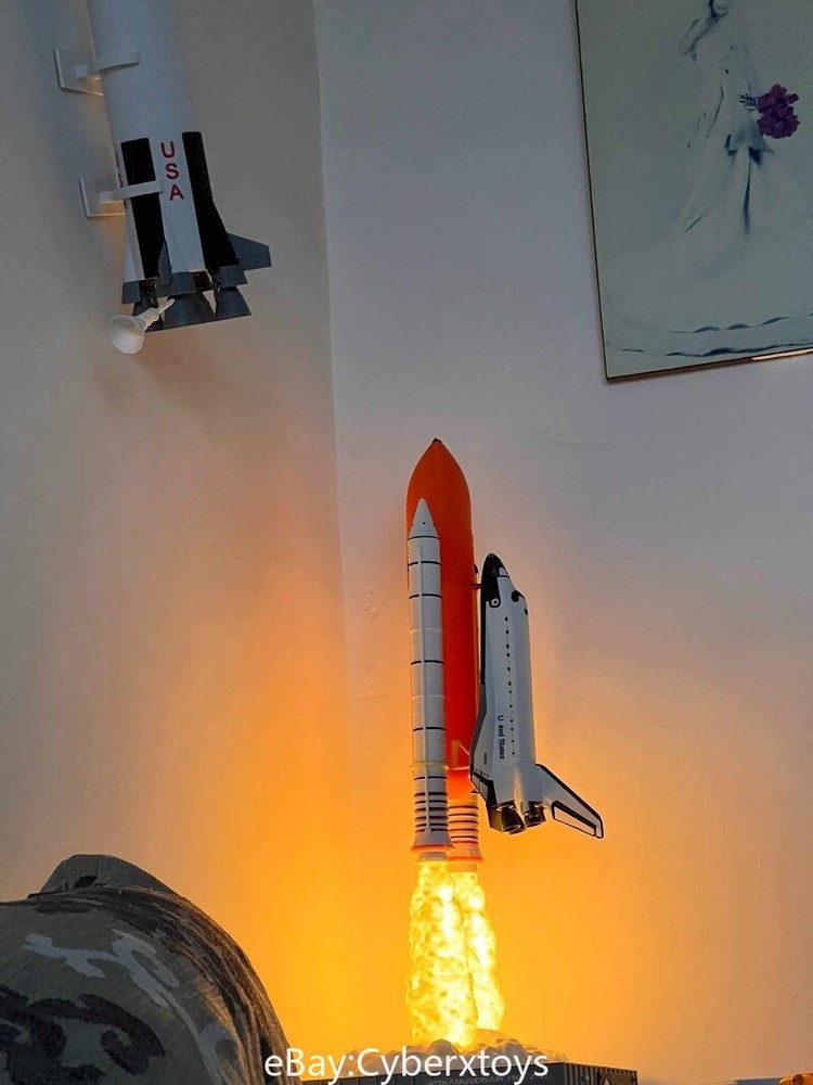 1:144 Scale STS Discovery OV-103 Space Shuttle Model with Night Light-up