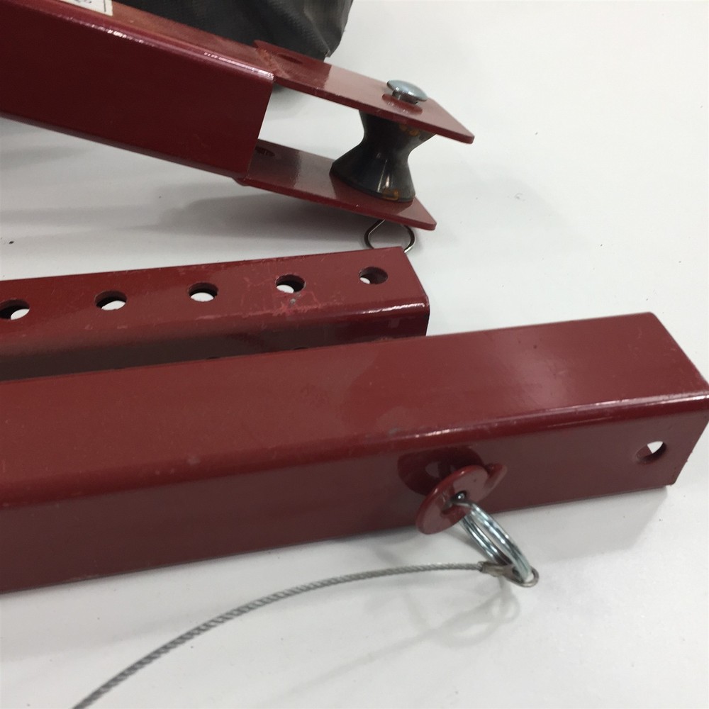 (1) Southwire MaxisJax Pull-It 1000 Frame With Carry Bag